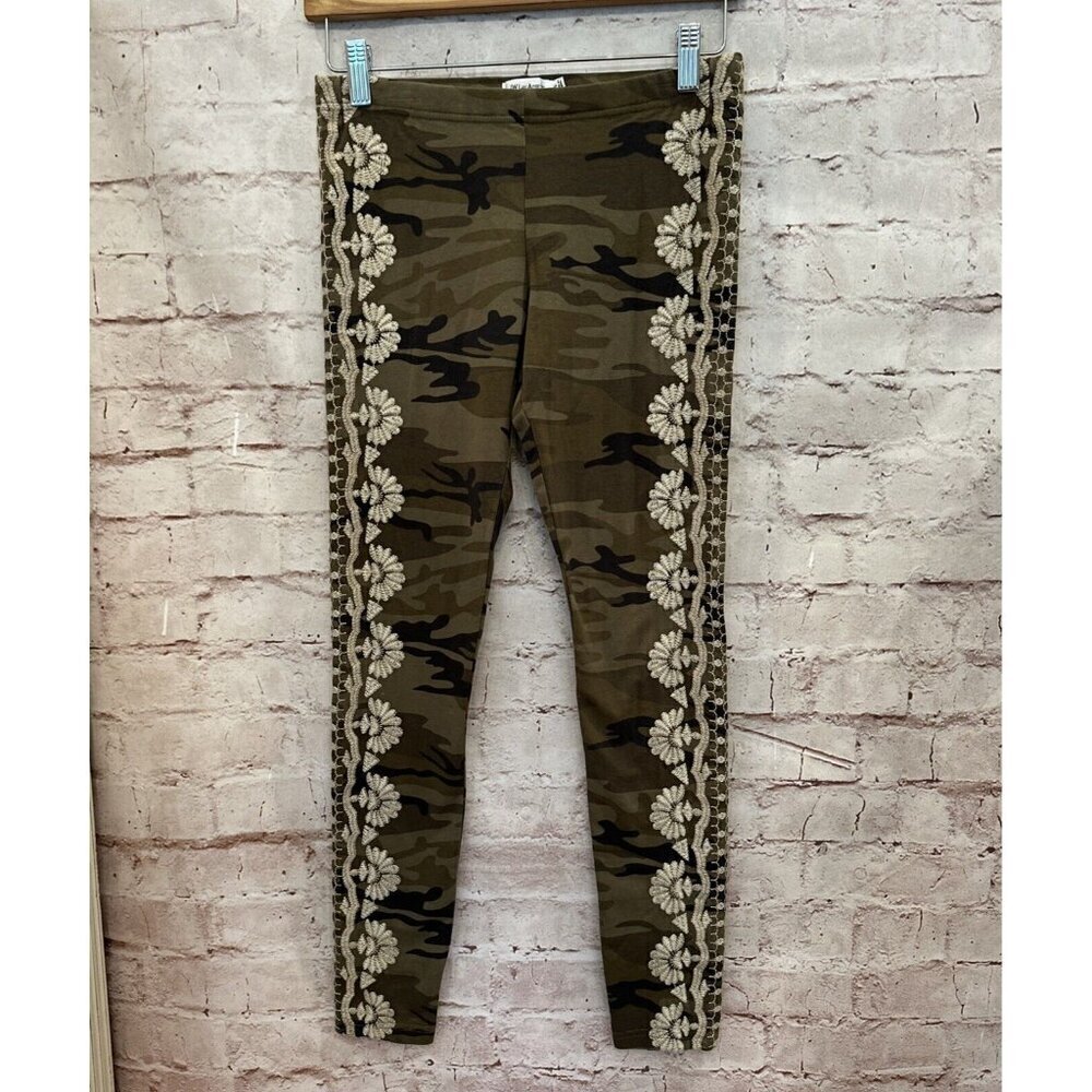 Johnny Was JW Los Angeles Embroidered Green Camo Leggings Southwest Size XS